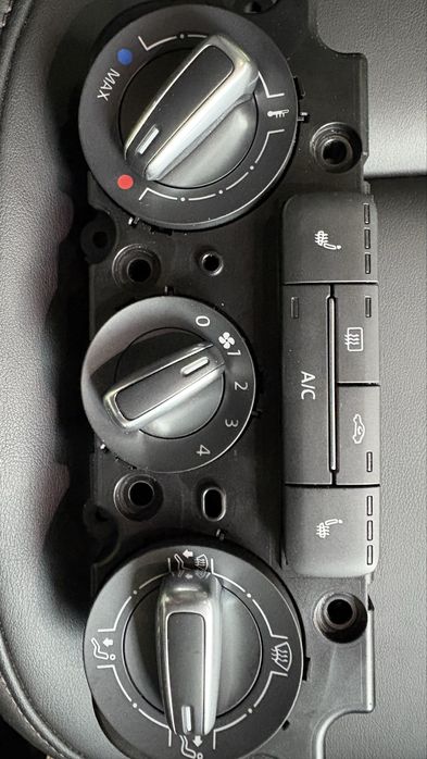 Jetta 6, блок пічки-кондиціонера