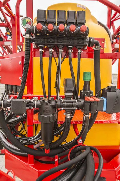 Opryskiwacz PROTON 3000l/18m, hydrauliczny, Woprol