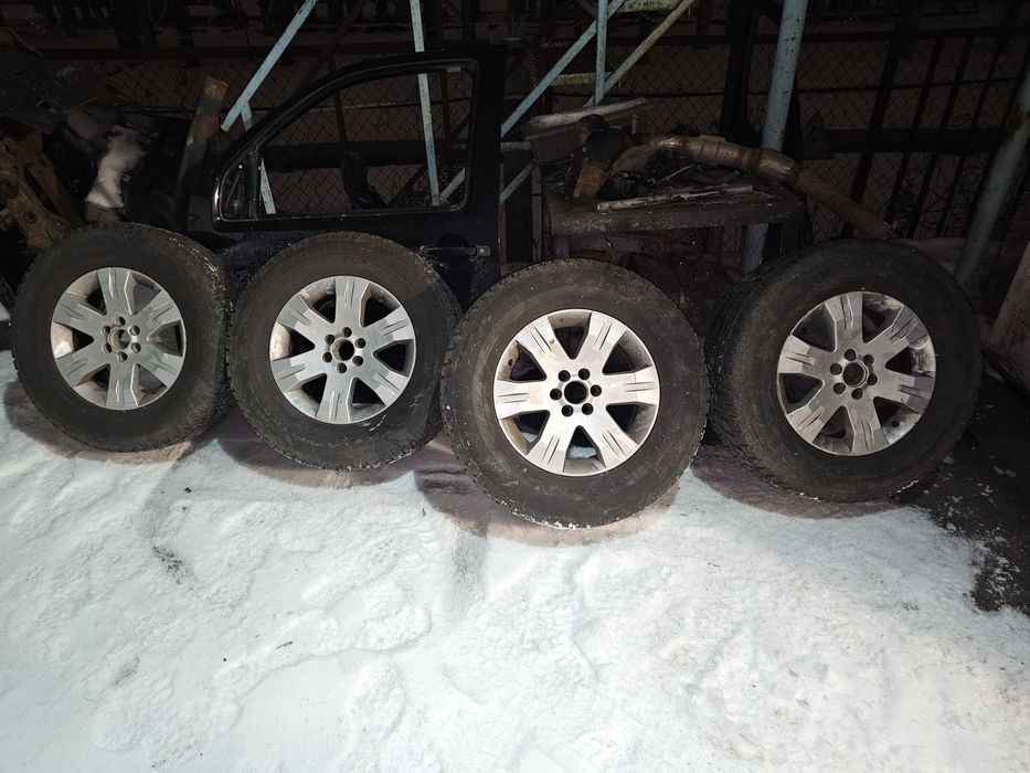 Резина на дисках R17  NISSAN Pathfinder R51 4 шт.