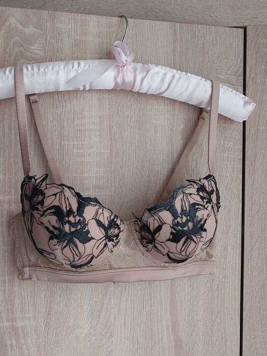 Beżowo-czarny haftowany biustonosz balkonetka Intimissimi 75B