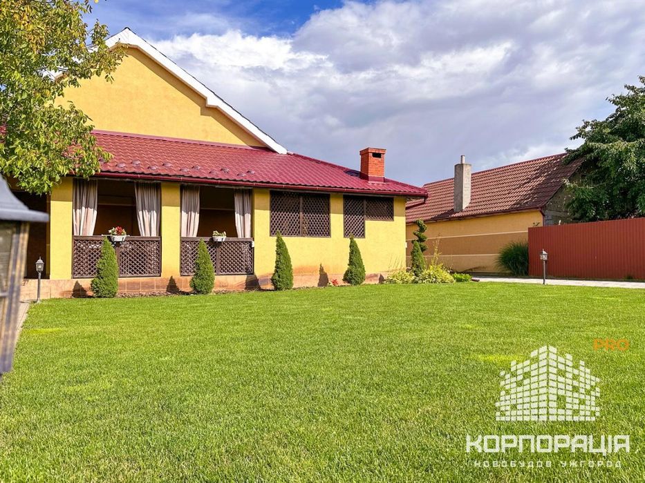 Продаж готового будинку, 280 м2,  28 соток, с.Галоч, 11 км до Ужгорода