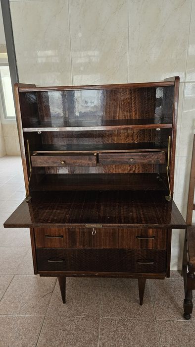 Vendo escrivaninha antiga