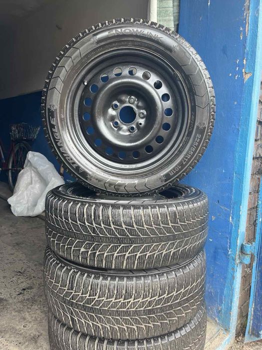 Продам диски с резиной от мазды 6, R17