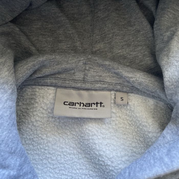 кофта CARHARTT.