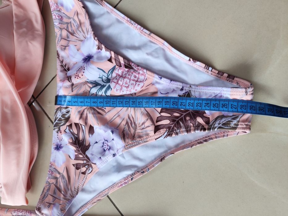 NOWY trzyczęściowy zestaw plażowy bikini  L 40