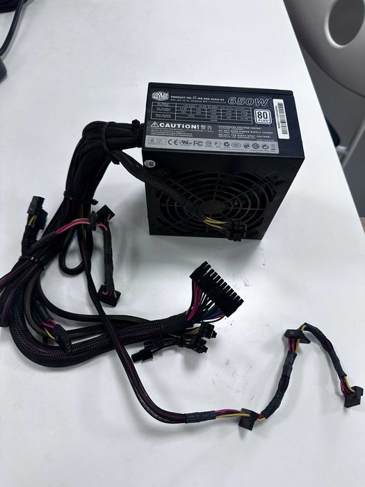 Fonte de alimentação Cooler Master GX 650W – 80 Plus – ATX