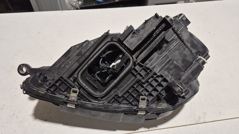 Lampa przednia multibeam Mercedes GLE A167.906.1700
