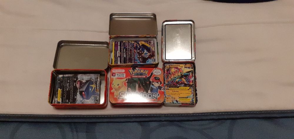 Conjunto 4 caixas + 140 cartas Pokémon