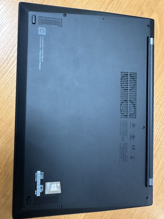 Lenovo ThinkPad X1 Carbon Gen 9 I7-1185G7