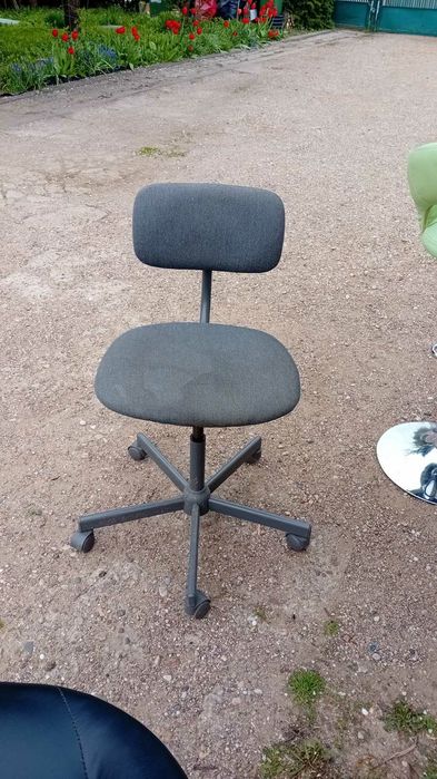 Стiльцi кiмнатнi