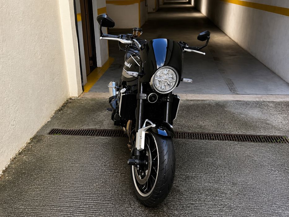 Kawasaki Z900 RS de Garagem
