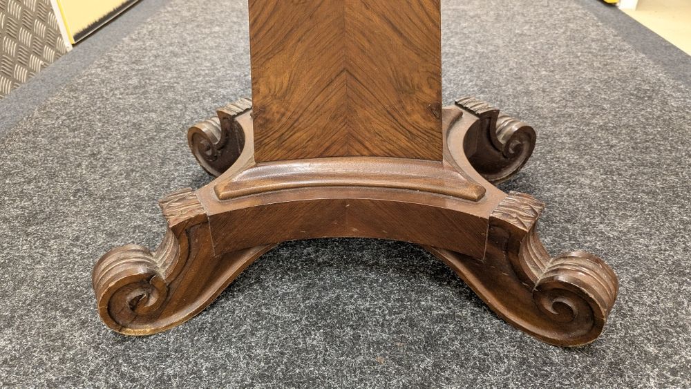 Mesa de jogo antiga
