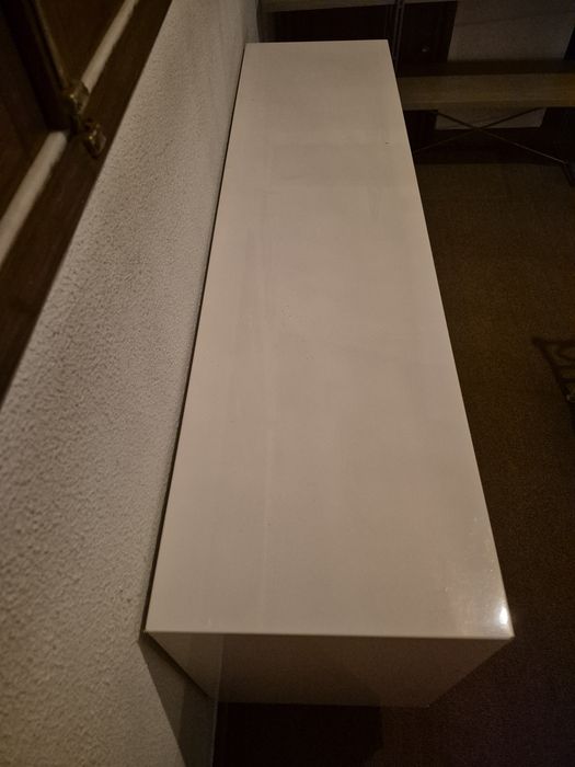 Movel branco Ikea estilo aparador