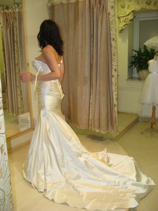 Suknia Ślubna La Sposa Fanal
