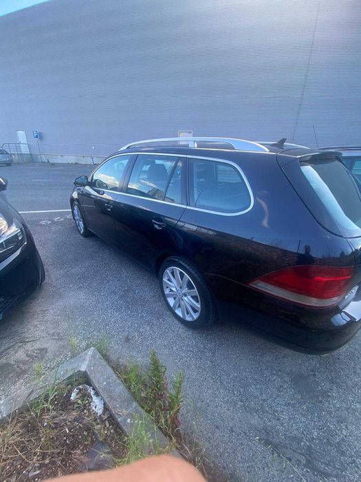 VW Golf Variant 2.0 TDI 140cv Highline — Muito Estimada