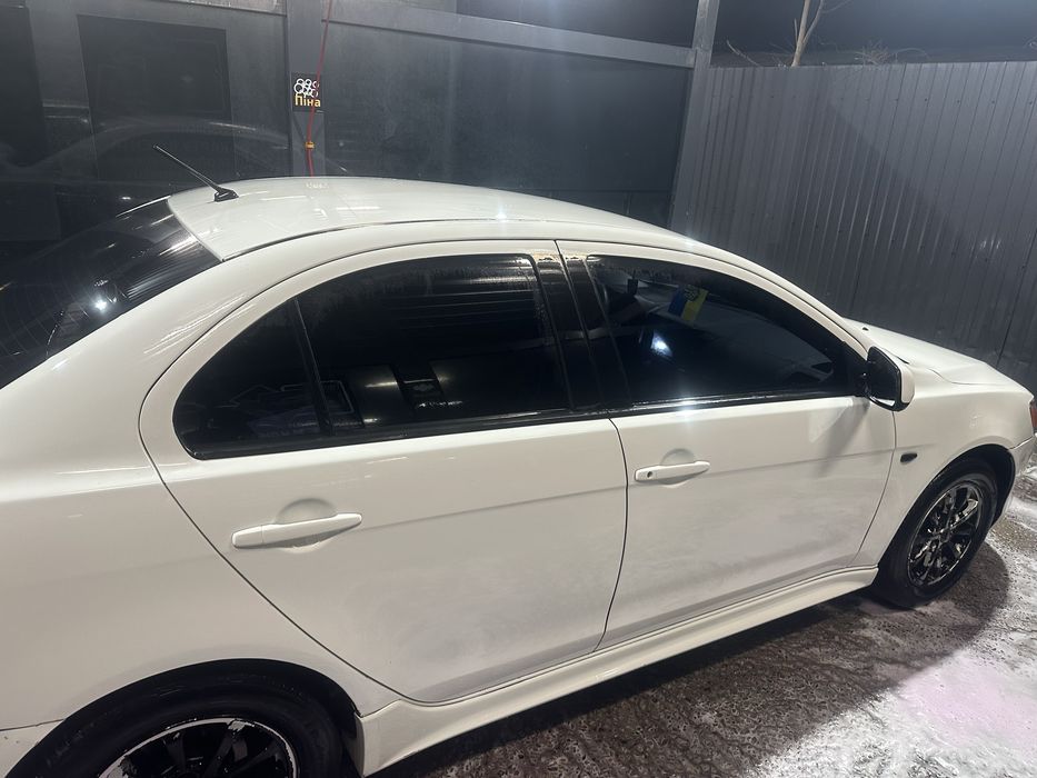 Lancer 10 X 1.6 2012