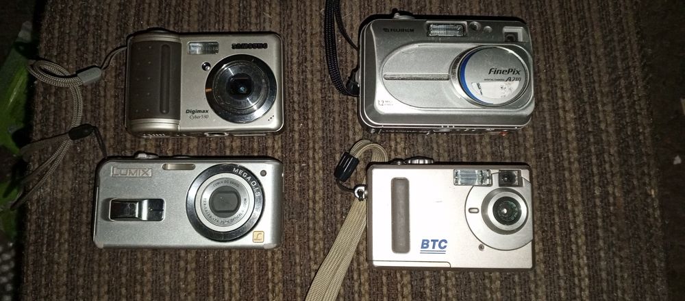 Aparat Finepix A210 i złom fotograficzny