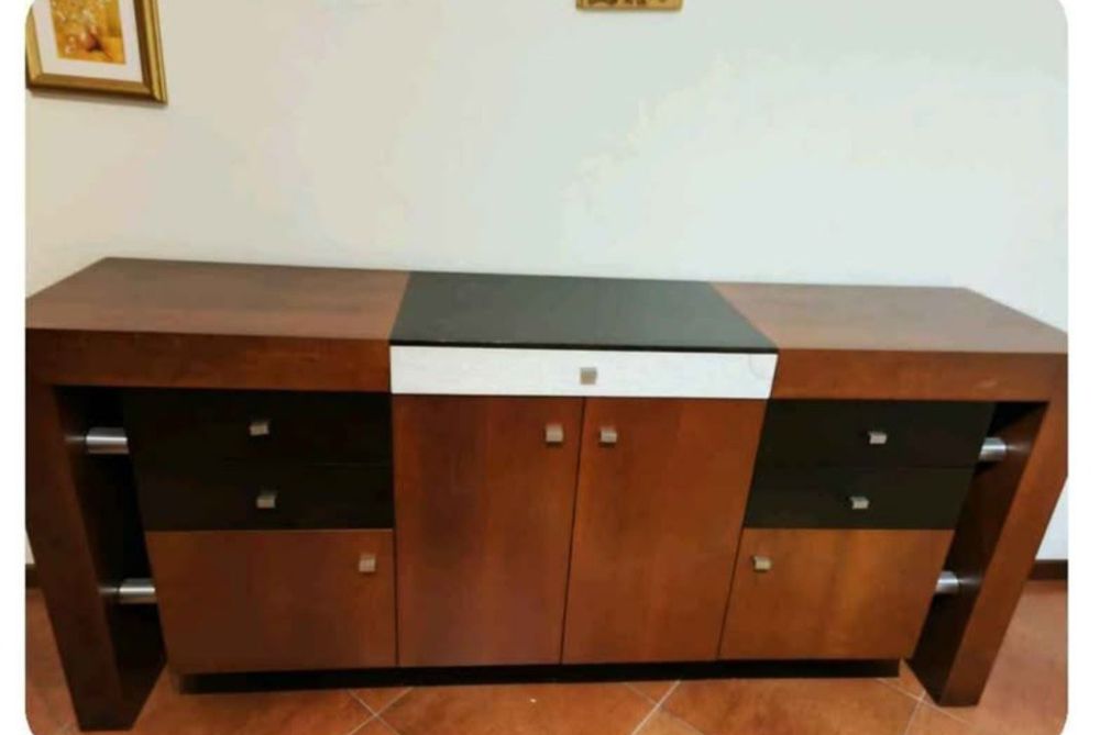 Móvel de sala em madeira