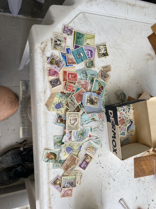 Selos antigos em bom estado de varios paises