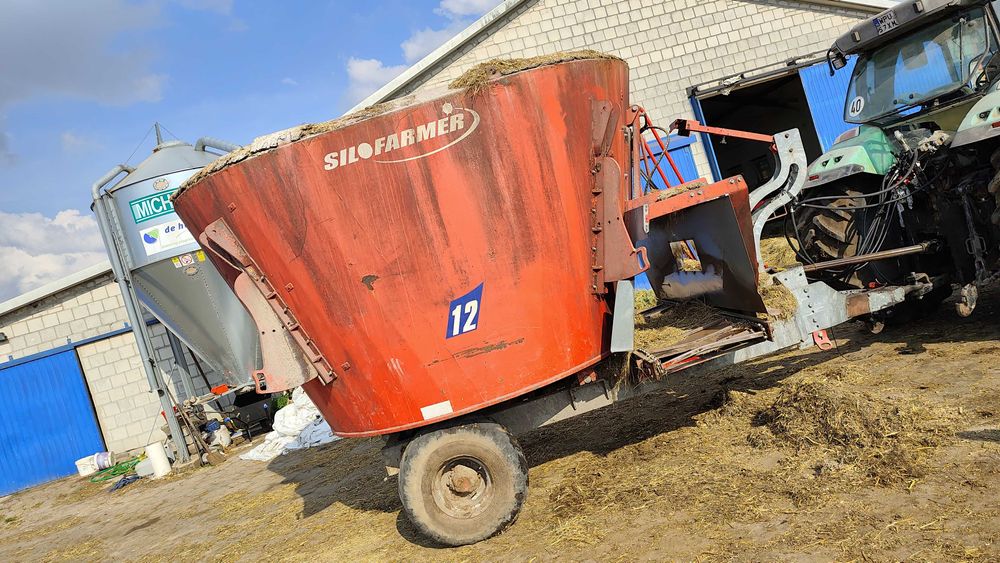 Sprzedam paszowóz silofarmer 12m3