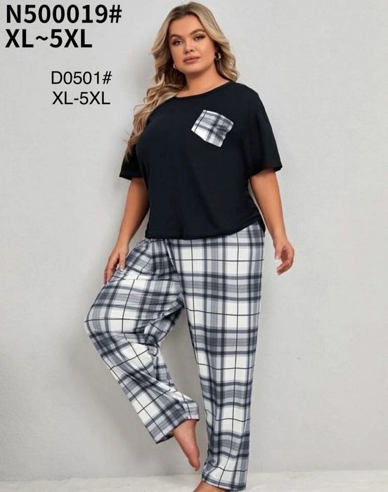 Жіноча піжама великого розміру