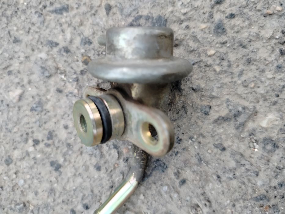 Регулятор тиску палива lancer 1.6 , 93p