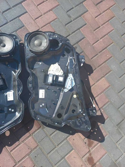 Стеклоподъемник передней двери Passat B6 склопідйомник Пассат Б6