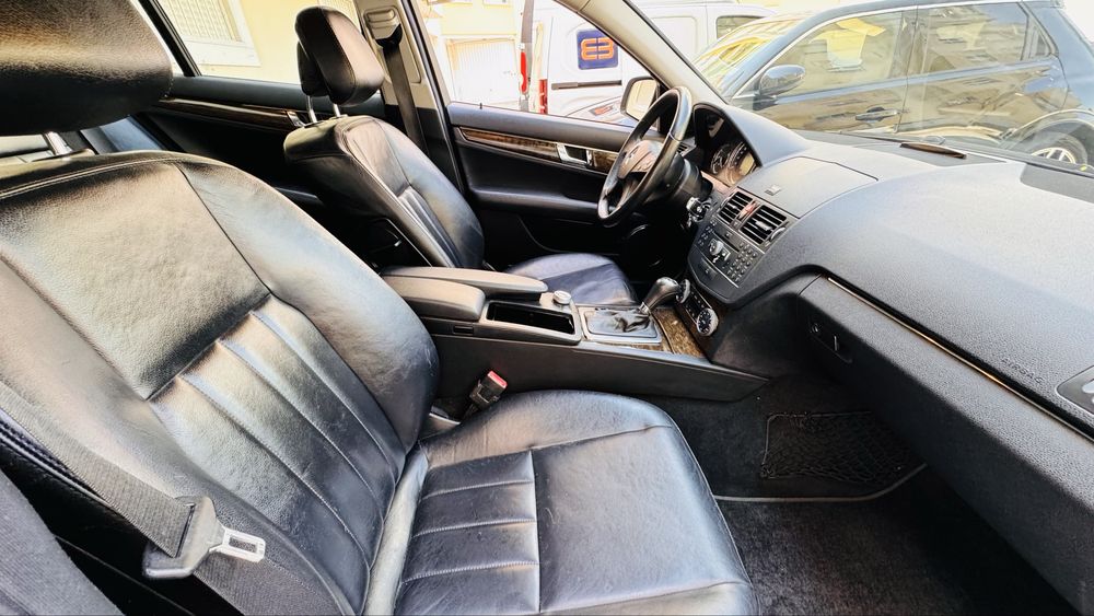 Mercedes-Benz C 220 — fotografia 8