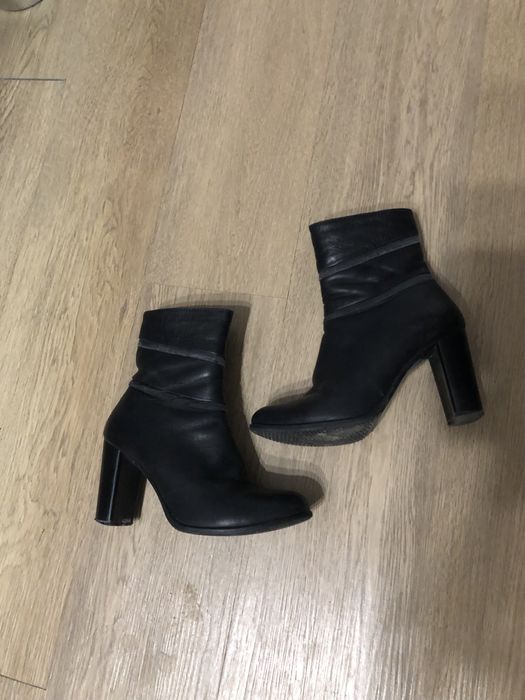 Зимові чобітки 37 р шкіряні