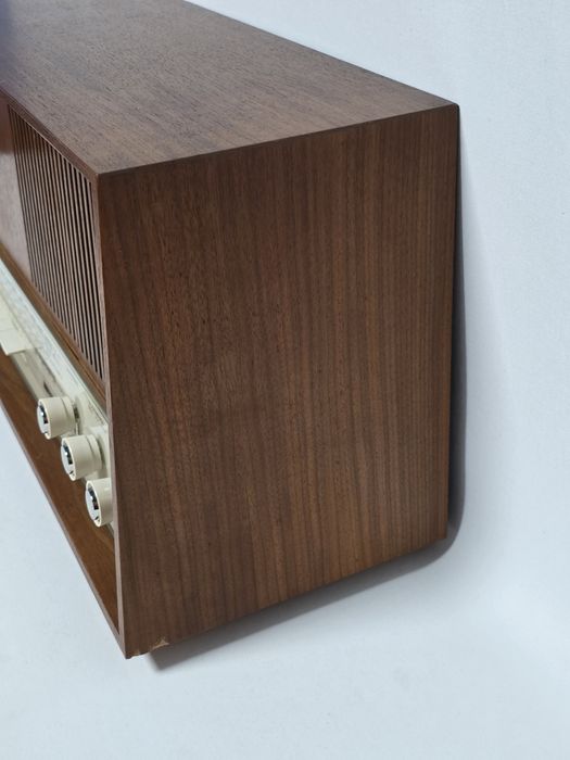 Rádio antigo reparado Grundig