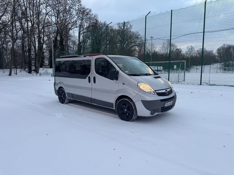 Opel Vivaro Sprzedam Opla vivaro L2H1 2010 r zero wkładu!