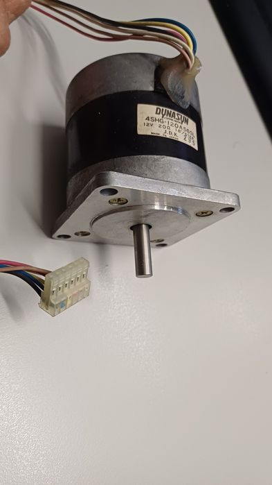 Motor de passo DUNASUN 4SHG-120A56SL