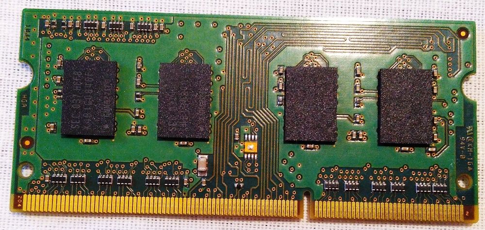 Продаю модуль ОП ''Samsung'' 1 Gb SODIMM DDR3-1066 PC3-8500