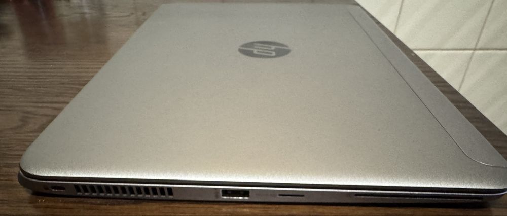 HP Folio 1040 - Intel Core i7-5600u