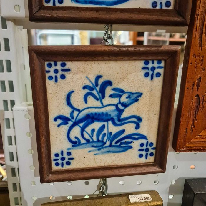 Azulejo Antigo Lamego Azul e Branco – Motivo Animal