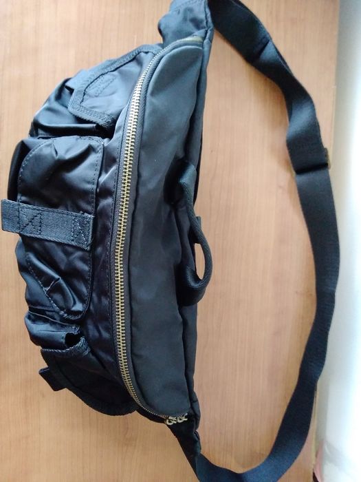 Zara Mala de cintura preta, modelo grande 35x20cm