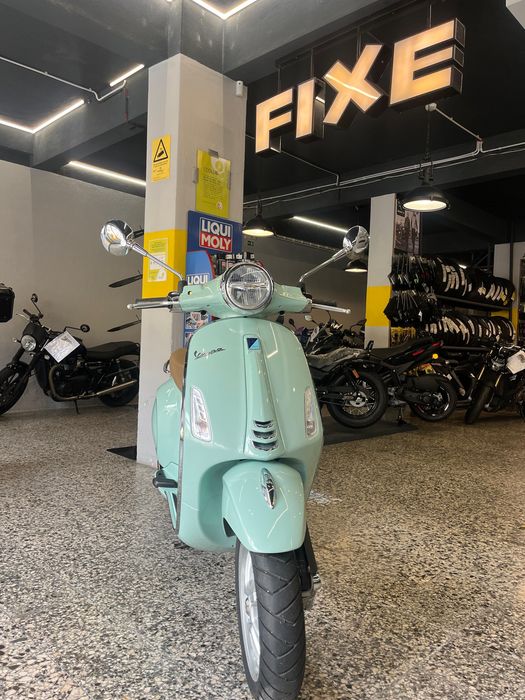 Vespa Primavera 125 cc de 2023 Em estado Irrepreensível 1167 Kms
