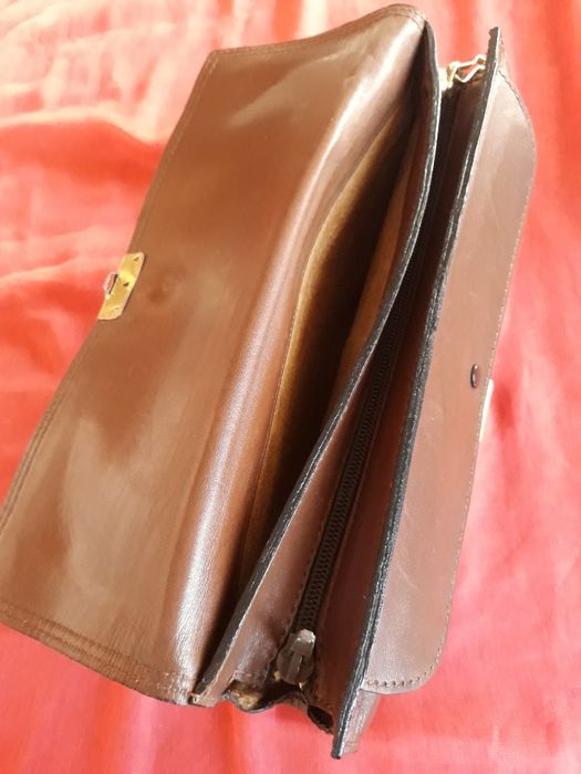 Mala de mão de homem, em pele