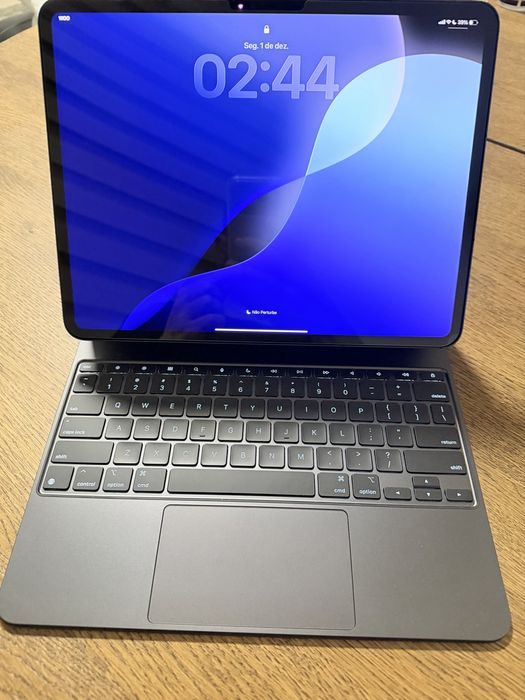 iPad - M4 - 13" - 256GB - Wi-Fi + 5G - Novíssimo!