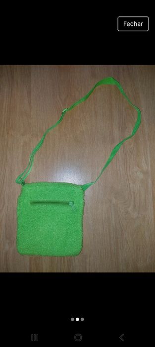 Mala verde de criança