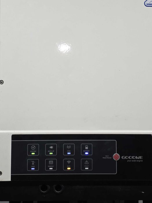 Inversor Híbrido GoodWe GW5048-EM 5kW (com garantia) – C/ Smart Meter e WiFi