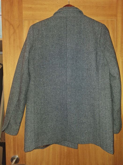 Sobretudo / Casaco Cinzento Pull & Bear

Tamanho M

Aperta estilo blaz