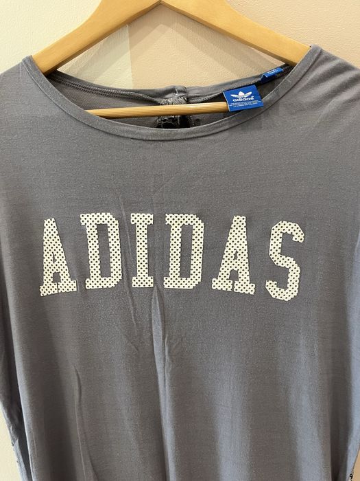 Bluzka adidas originals rozpinana z tyłu