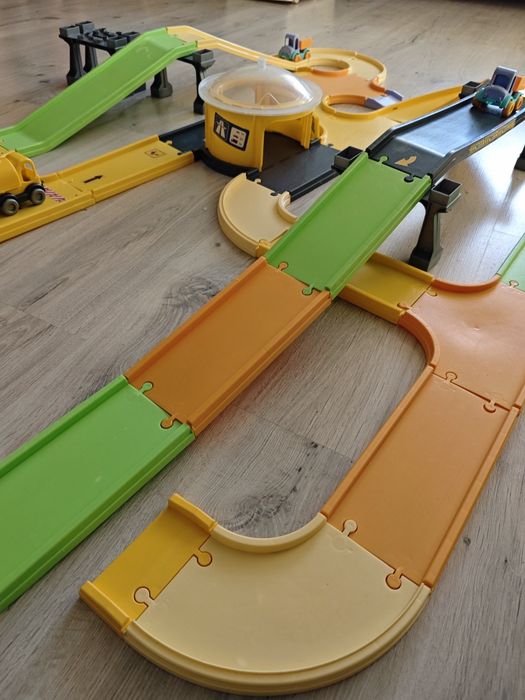 Wader Play Tracks City