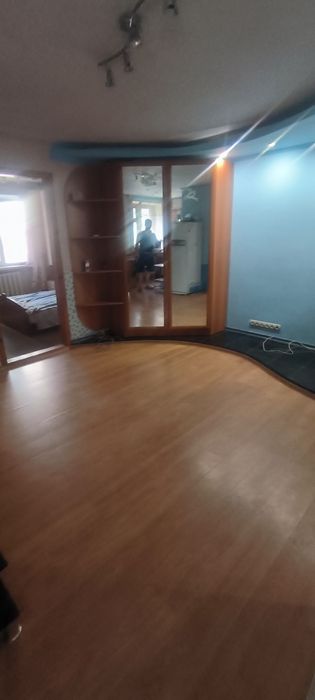 Сдам трёхкомнатную квартиру на светлодарской