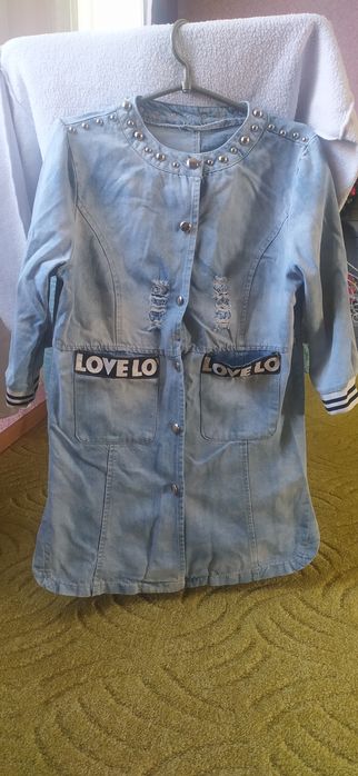 Продам женскую джинсовую рубашку-курточку