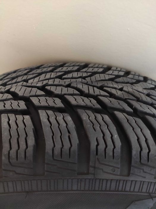 Koła felgi opony zimowe 195/65R15 5x114,3 Nokian 4 sztuki