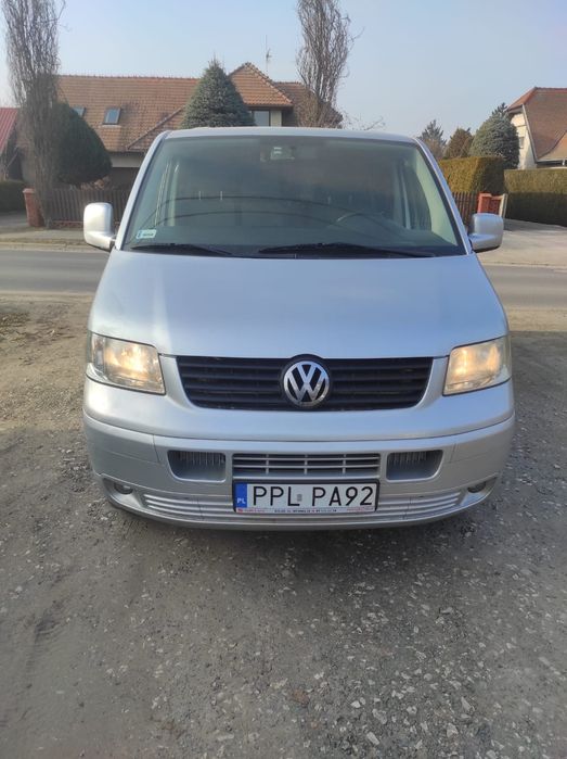 Volkswagen T5 / 2009r. / 1.9 TDI / 9 os.