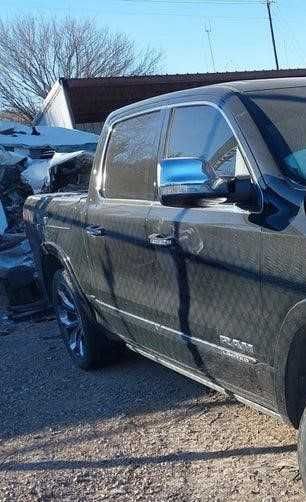 Drzwi przednie Dodge RAM 1500 DT V bez lusterka