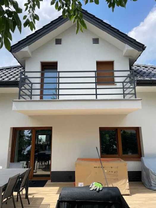 klasyczna balustrada aluminiowa malowana proszkowo, barierka